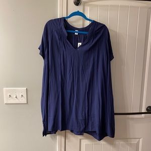 Blue shirt sleeved old navy top